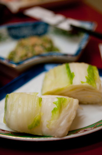 ���H�H�i�Ƃ͐H�ނɎ����ꂽ�H�i